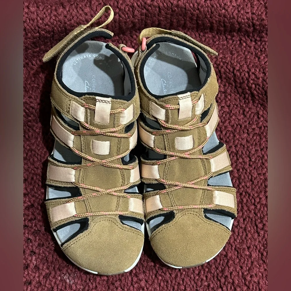 Clarks Women’s sandals- NWOT - Picture 1 of 9